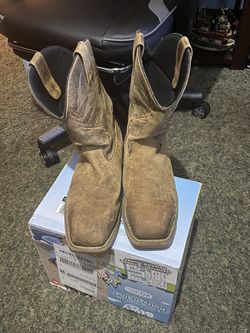 Men’s Redwing Steel Toe Work Boots Size 11 And Read Description And Porch Pickup Only