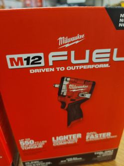 Milwaukee 3/8 fuel stubby impact wrench 650 lbs