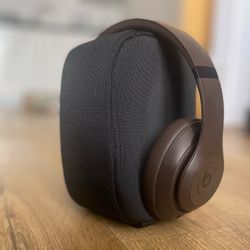 Beats Studio Pro