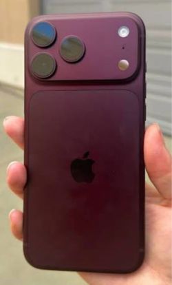 Unlocked iPhone 18 Pro 256GB with box$1,100