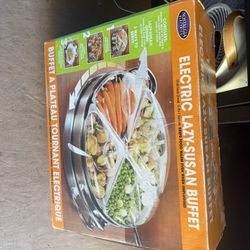 An Electric Lazy Susan Buffet Server
