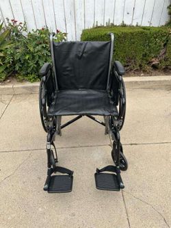 18 inches wide wheelchair in excellent condition
