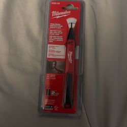 Milwaukee Voltage Detector 