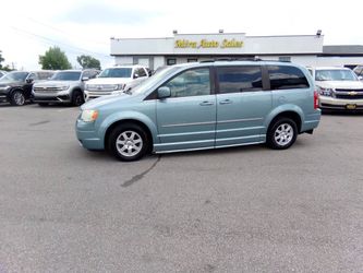 2010 Chrysler Town and Country