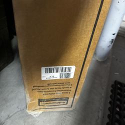 Rubbermaid Utility Cart Brand New In Box. 