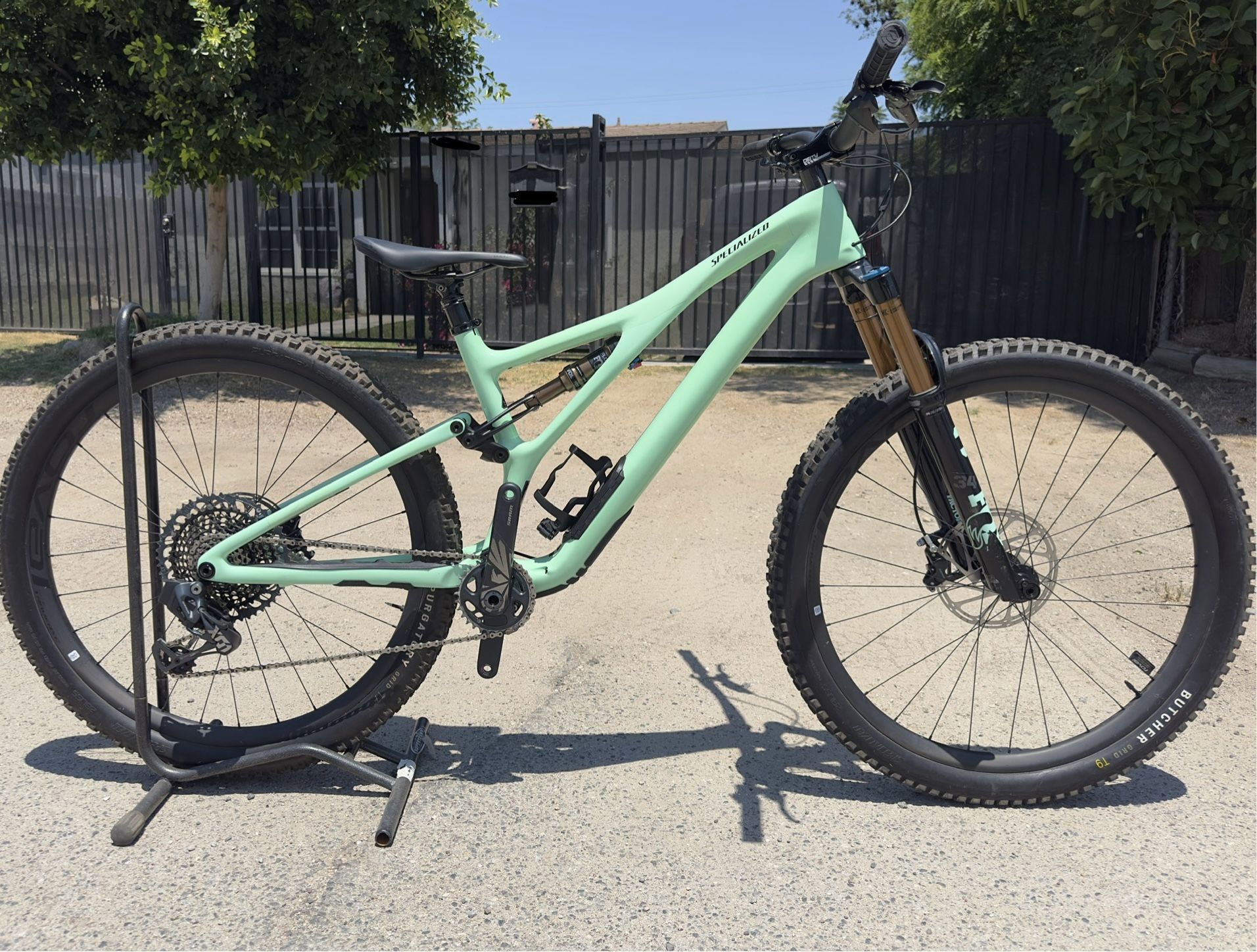 Specialized Carbon Bike