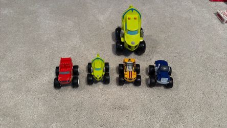 Monster machine toy cars