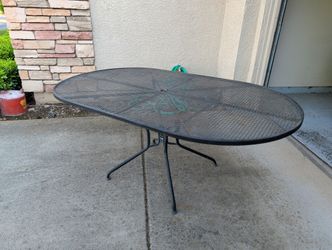 Wrought Iron Table w/ 6 Chairs