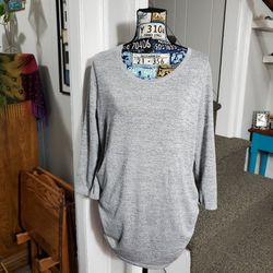 GRAY TUNIC WITH WHITE CROCHETED BACK! 