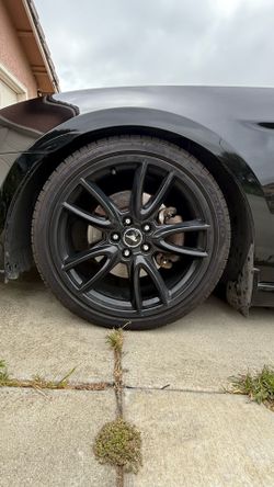 Mustang  Wheels Track Pack