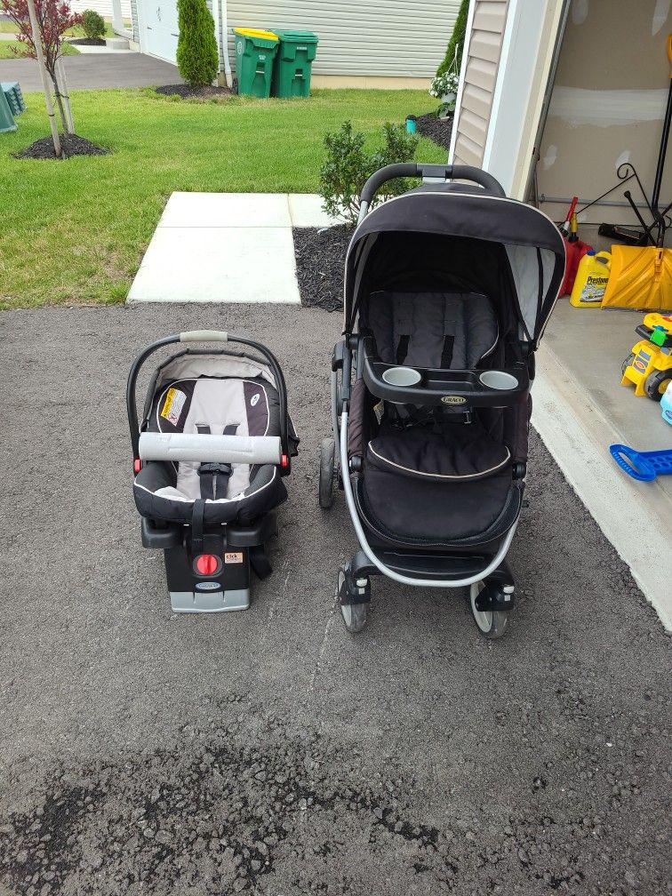 Stroller and Carseat With Jack