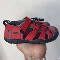 Keen Shoes Size 11