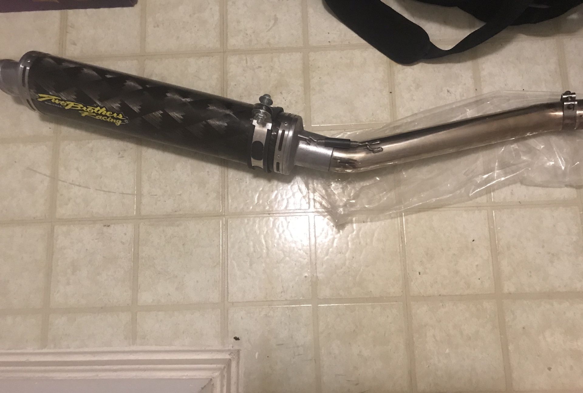 Two brothers motorcycle exhaust ( READ DESCRIPTION)