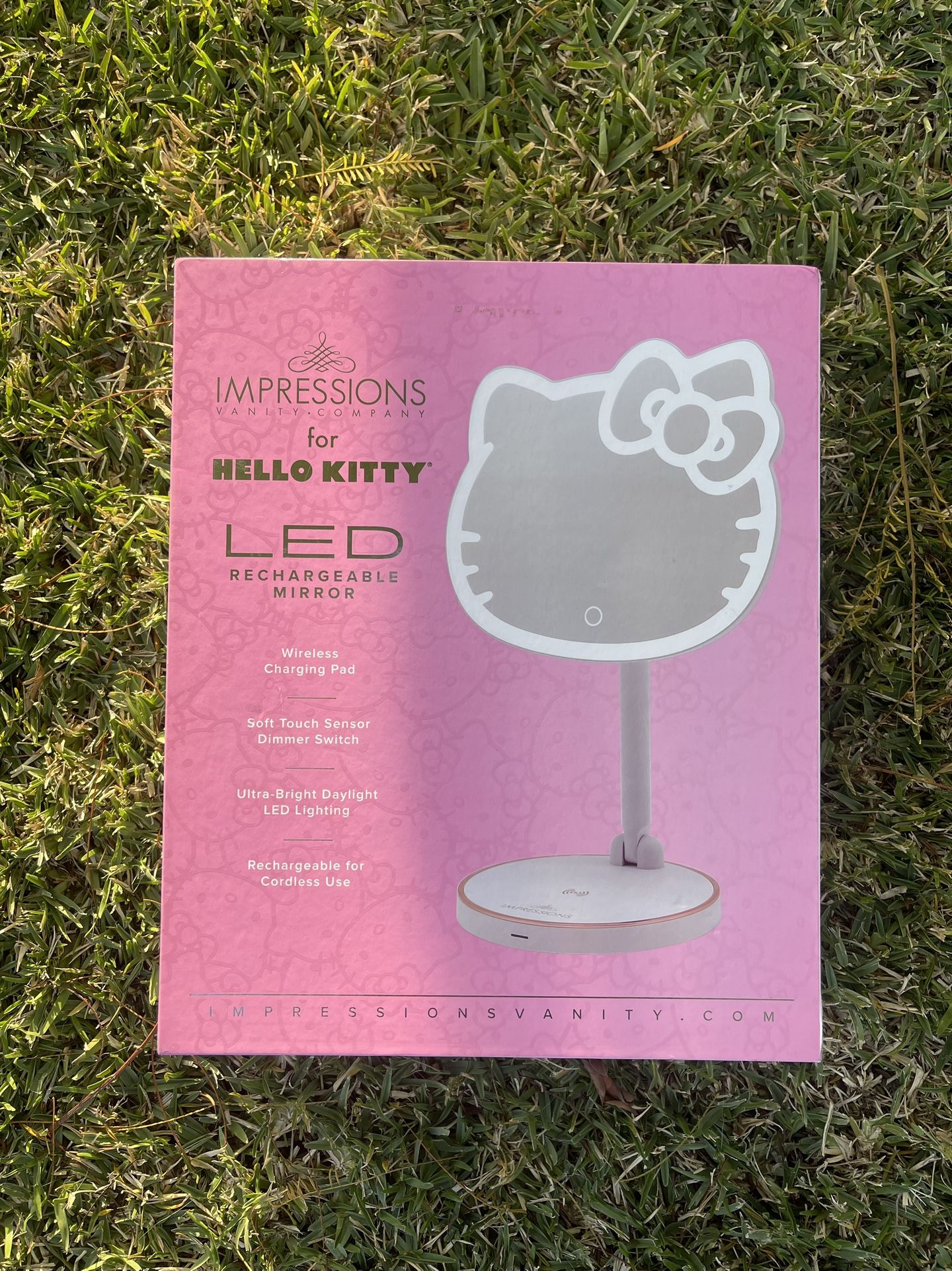 Impressions Vanity Hello Kitty LED Makeup Mirror - White Tiktok Trendy