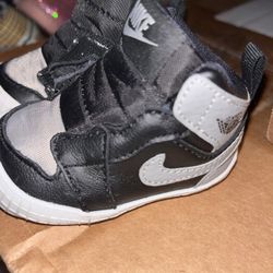 Nike 1s