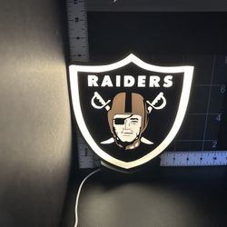 Raiders Lightbox