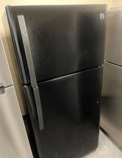 Kenmore Top Mount Black Refrigerator
