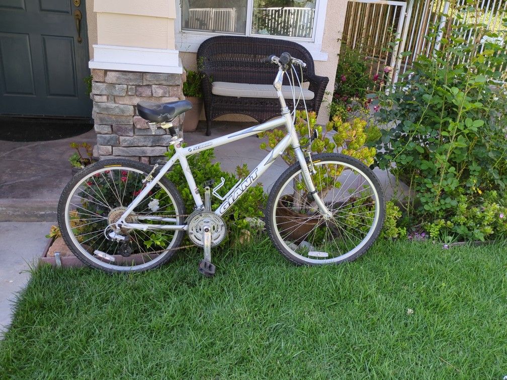 Giant Sedona Bike