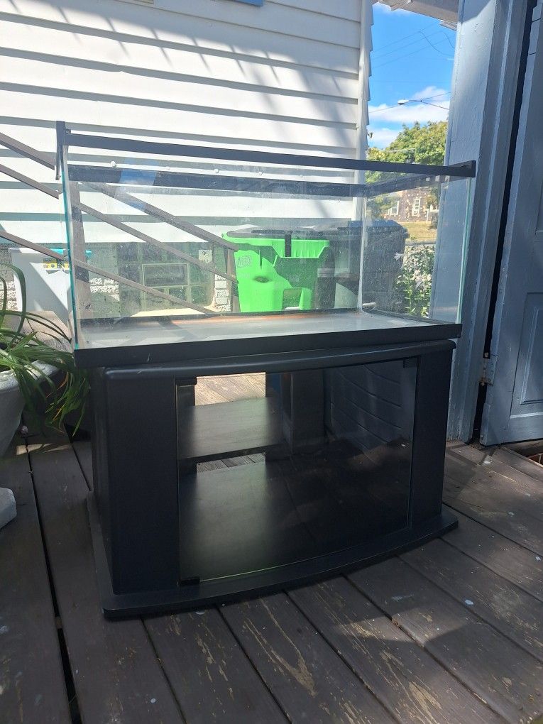 Cage / Stand