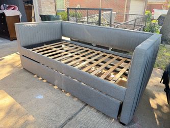 DAY BED TWIN SIZE AS -IS