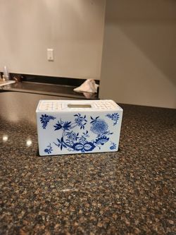 Vintage Posilan bridge flowers vase