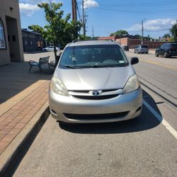 2008 Toyota SIENNA