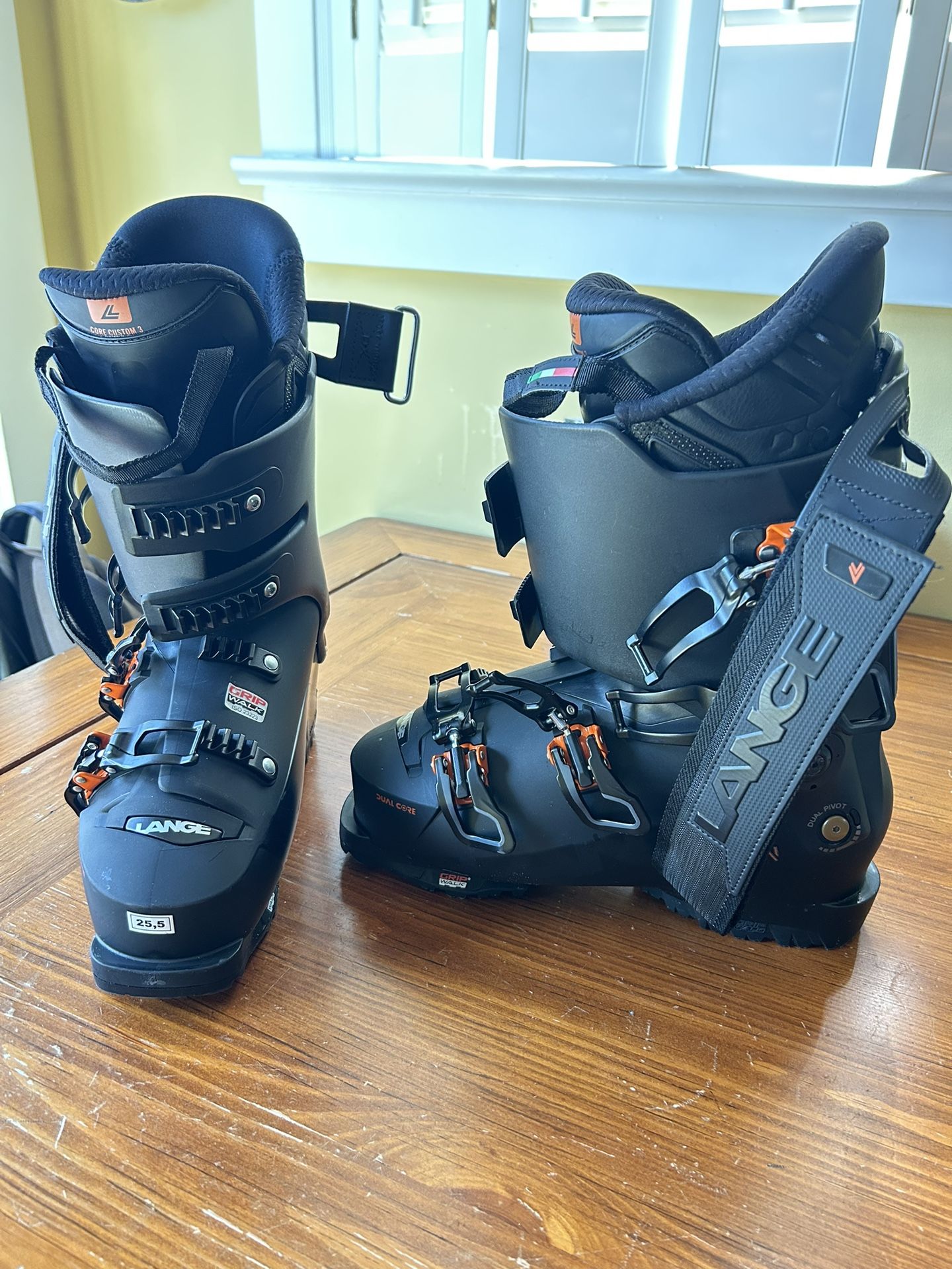 Lange Shadow LV 110 Ski Boots 25.5
