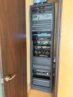 RACK ONLY ! Middle Atlantic Professional AV Equipment Rack