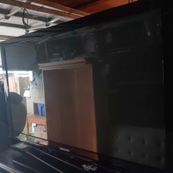 2 Free TV, Both Working,