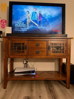 Entertainment center