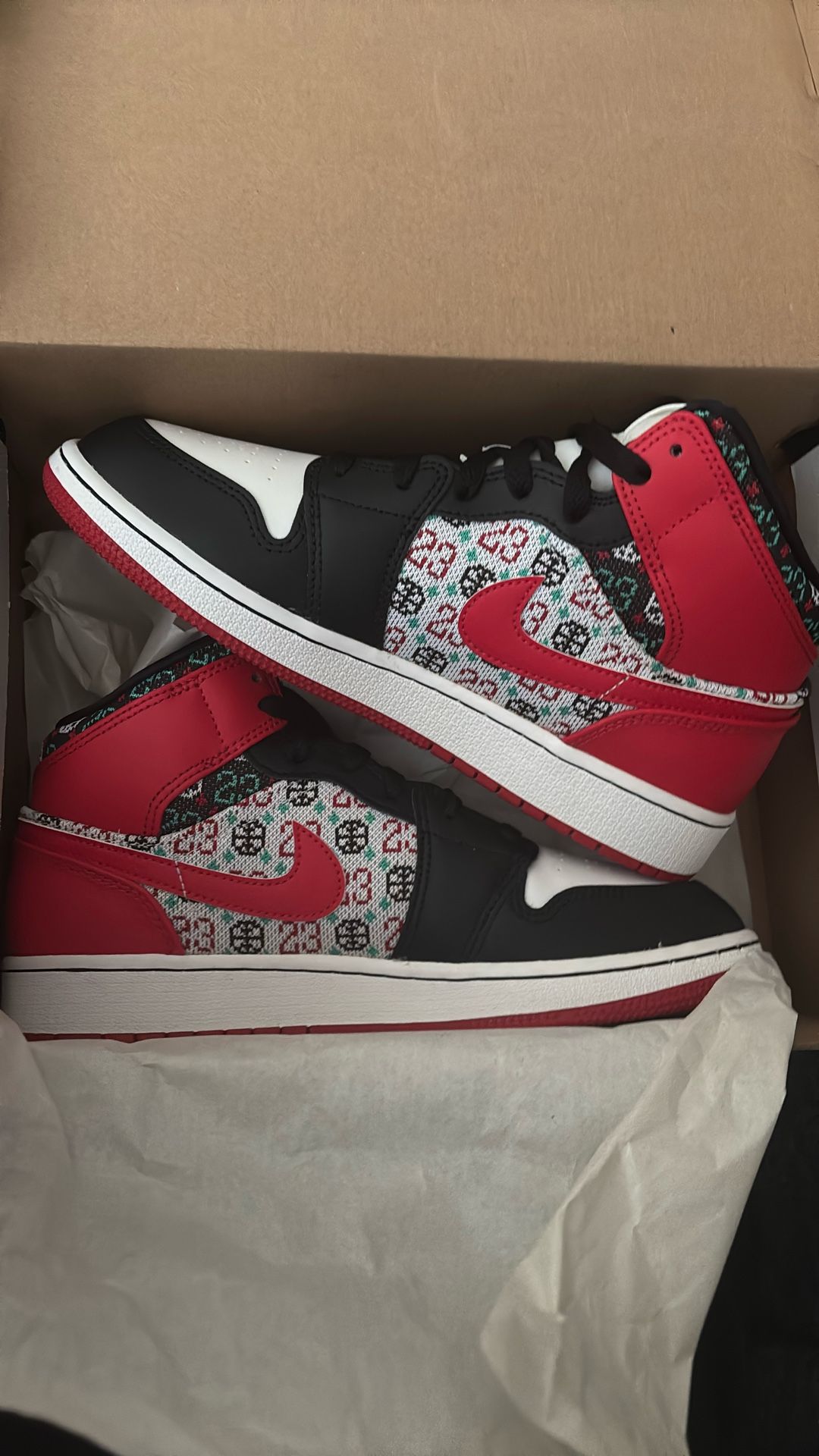 Jordan 1 Mid SE Ugly Christmas Sweater (GS)