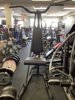 Golds Gym GT 2000 VKR With Chin And Dip Assist 