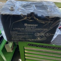 Renogy 12V 100Ah Smart Lithium Battery 🔋