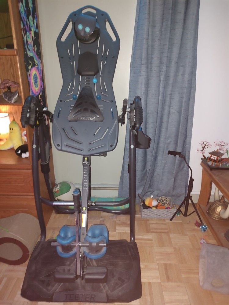 Inversion table brand new with all attatchments