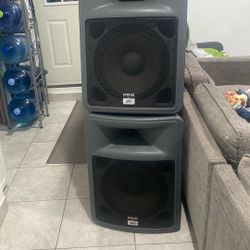 PR 15 Peavey Speakers
