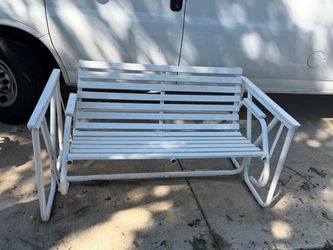 Out door patio swing/bench