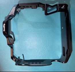 SmallRig Camera Cage-Canon R5/R6/R5 C with BG-10/20 Battery With Hand/Top Grip