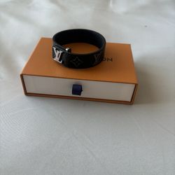 LV Bracelet 