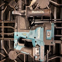 Makita XGT 40v Rotary Hammer 