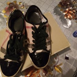 Size 7 woman's  Sneakers
