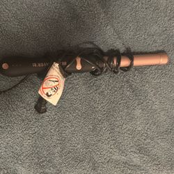 $20!!!  Beachwaver Pink And Black 