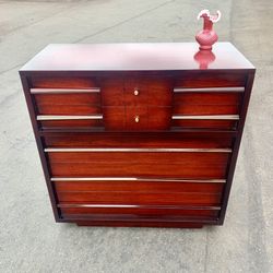 Vintage Mid Century Modern Red Mahogany 5 Drawer Highboy Dresser! for Sale  in Tacoma, WA - OfferUp