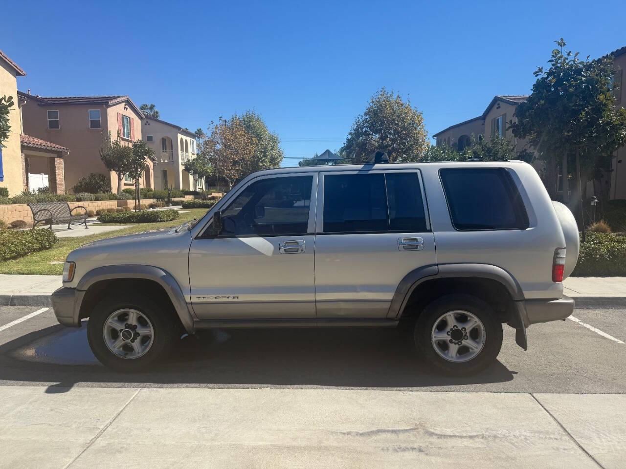 2000 Isuzu Trooper