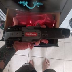 All Purpose Tool & One Handed Saw 
