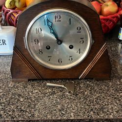 1920’s Vintage Mantle Clock