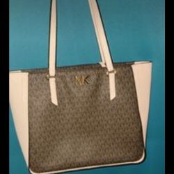 New Without Tags Michael Kors Leather Bag