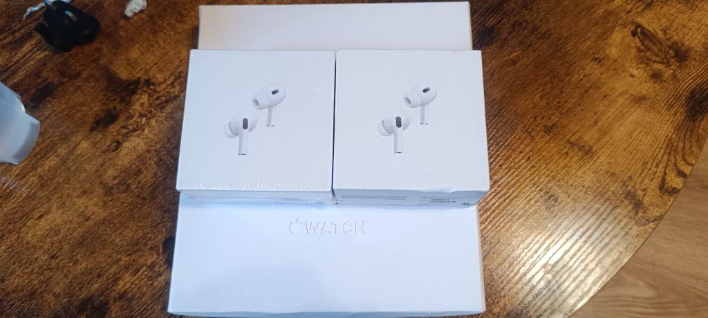 Two Apple Watch Ultra 2 And Two Airpods Pro. 2gen