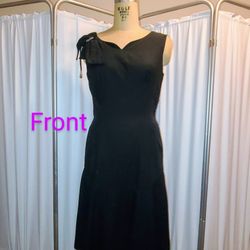 Black Sleeveless Sweetheart Wiggle Dress