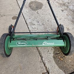 Scotts Classic Push Reel Lawn Mower - Eco-Friendly & Quiet!