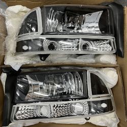 98-04 Dodge Durango/Dakota Headlights 